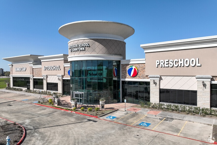 Primary Photo Of 6025 Highway 6 N, Houston General Retail For Sale