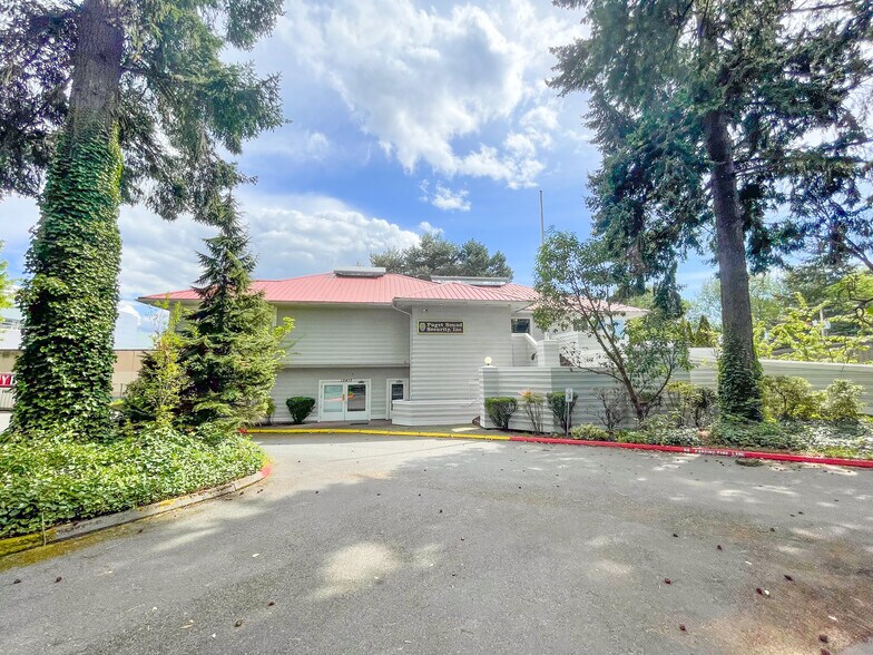 More Photos Of 13417 NE 20th St, Bellevue Office For Sale