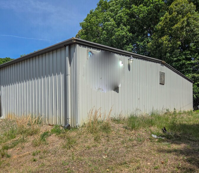 More Photos Of 248 W Franklinville St, Staley Manufacturing For Sale