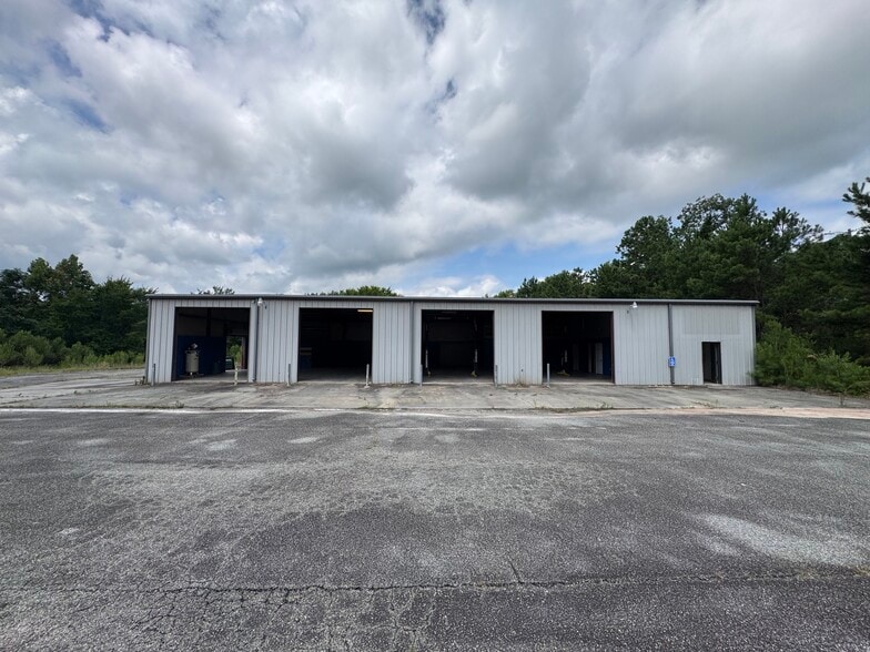 More Photos Of 3413 Ocmulgee East Blvd, Macon Flex For Sale
