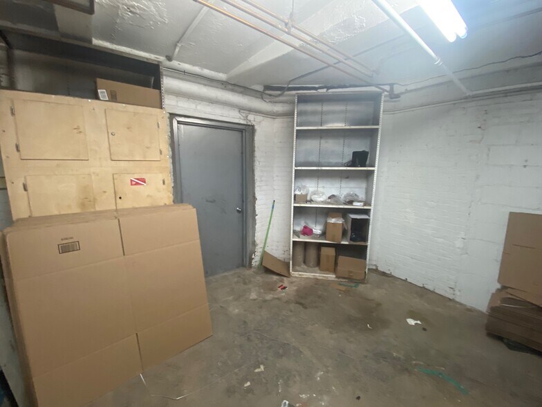 More Photos Of 264 41st St, Brooklyn Warehouse For Lease