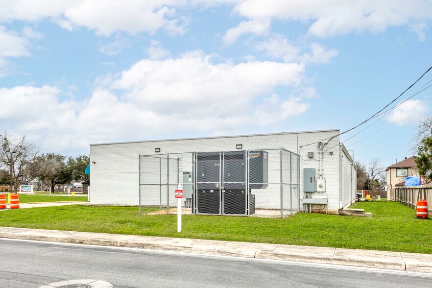 More Photos Of 4359 Greco Dr, San Antonio Medical For Lease