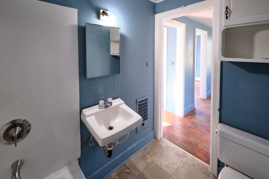 More Photos Of , Tazewell Multifamily For Sale