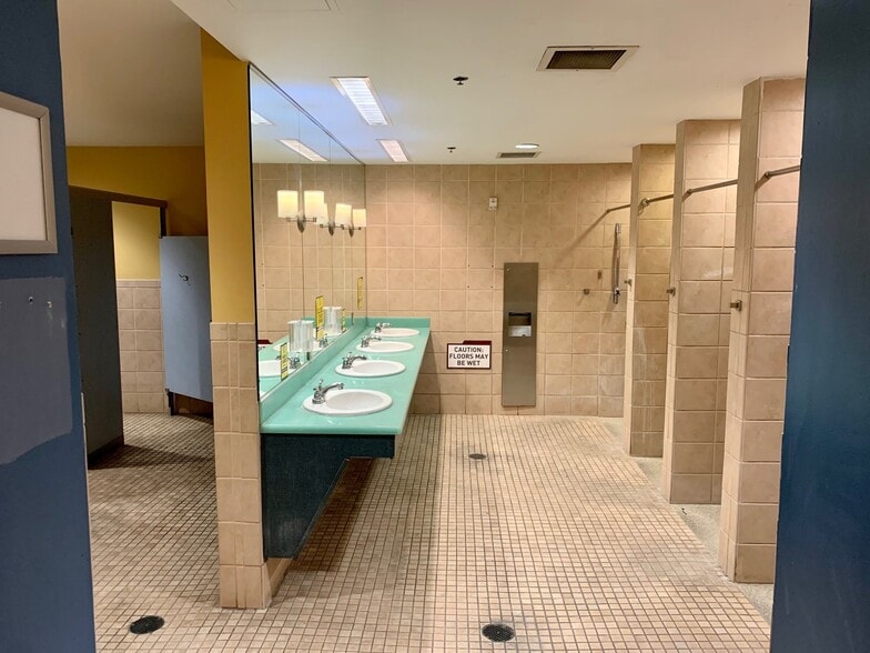 More Photos Of 214 E Travis St, San Antonio Apartments For Lease