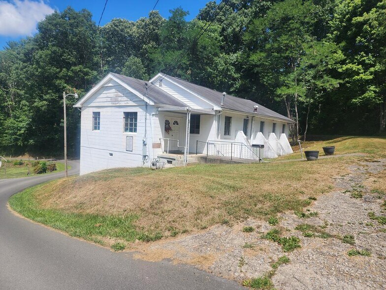 Primary Photo Of 105 Smith St, Beckley Religious Facility For Sale