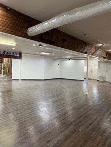 More Photos Of 1903-1905 Gaston Place Dr, Austin Freestanding For Lease