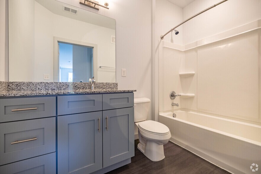 More Photos Of 5829 Madison Rd, Cincinnati Apartments For Lease