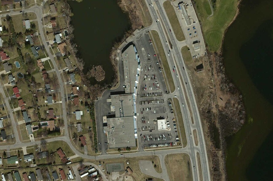 More Photos Of 1350-1500 S Lapeer Rd, Oxford Unknown For Lease