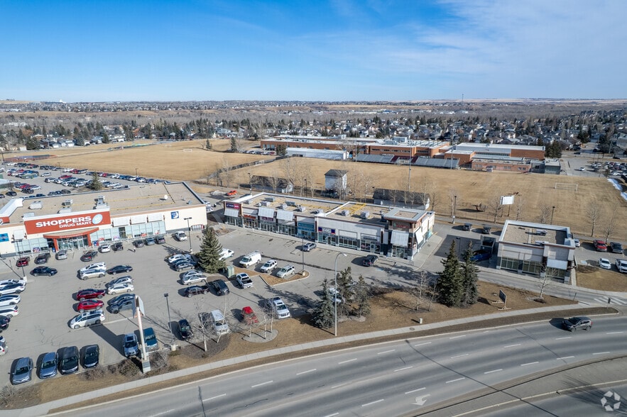 More Photos Of 191 Southridge Dr, Okotoks Restaurant For Lease