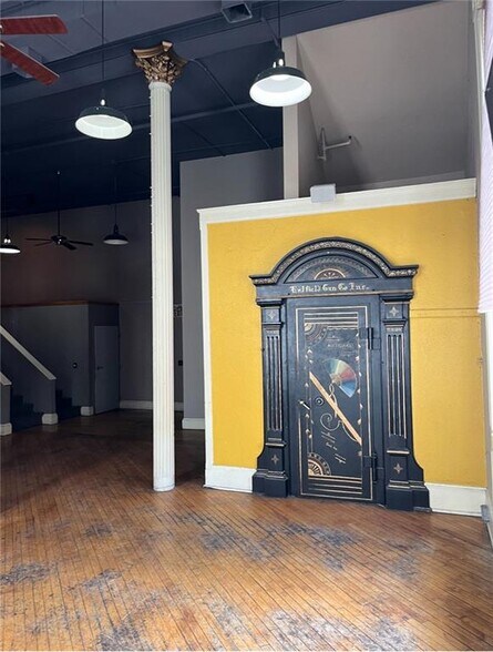 More Photos Of 224 N 4th St, Saint Joseph Office For Lease