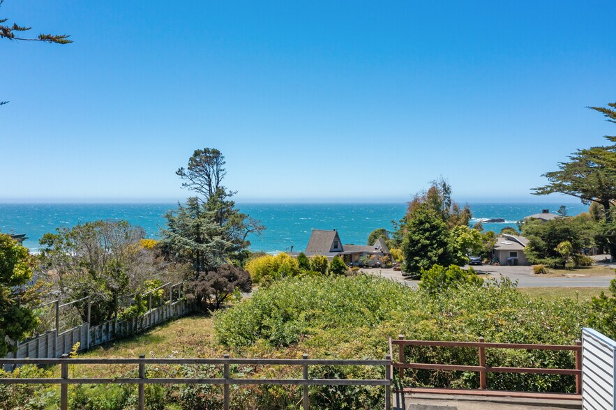 More Photos Of 39000 1 hwy, Gualala Flex For Sale