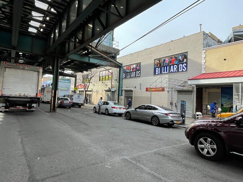 More Photos Of 2301 Jerome Ave, Bronx General Retail For Sale