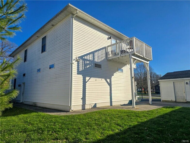 More Photos Of 337 N Peterboro St, Canastota Office Residential For Sale