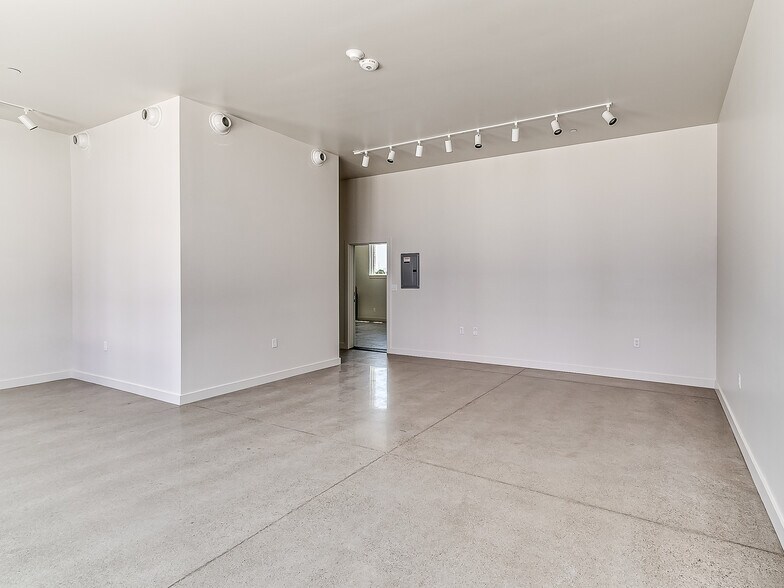 More Photos Of 1632 Spoke st, Oklahoma City General Retail For Lease