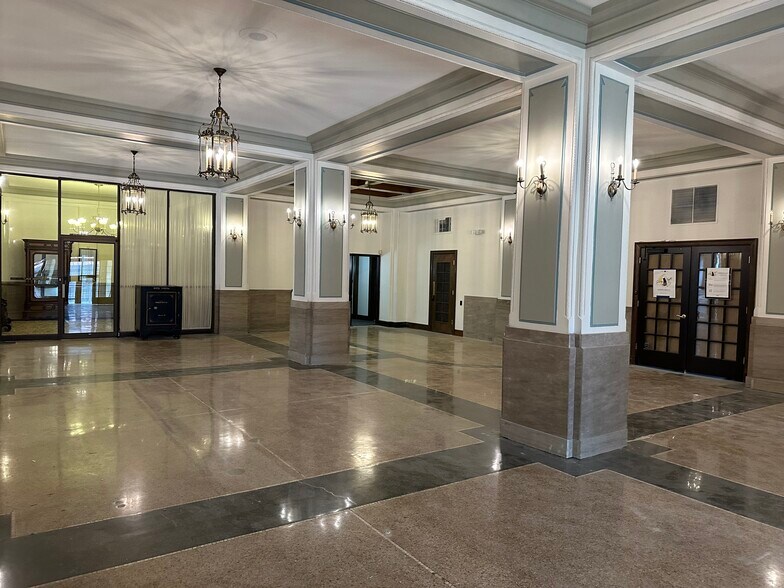 More Photos Of 1408 Strongs Ave, Stevens Point Apartments For Sale