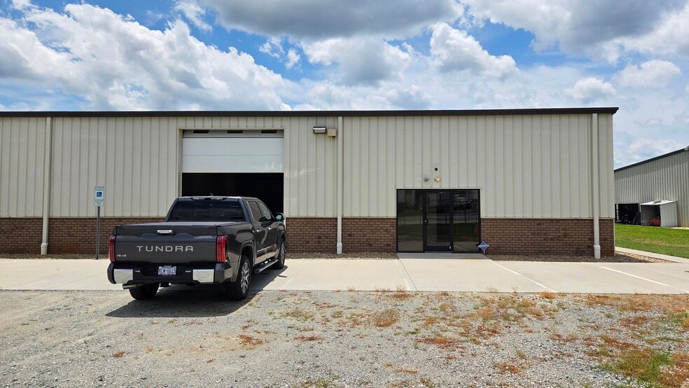 Primary Photo Of 174 Pitt Rd, Mooresville Distribution For Lease