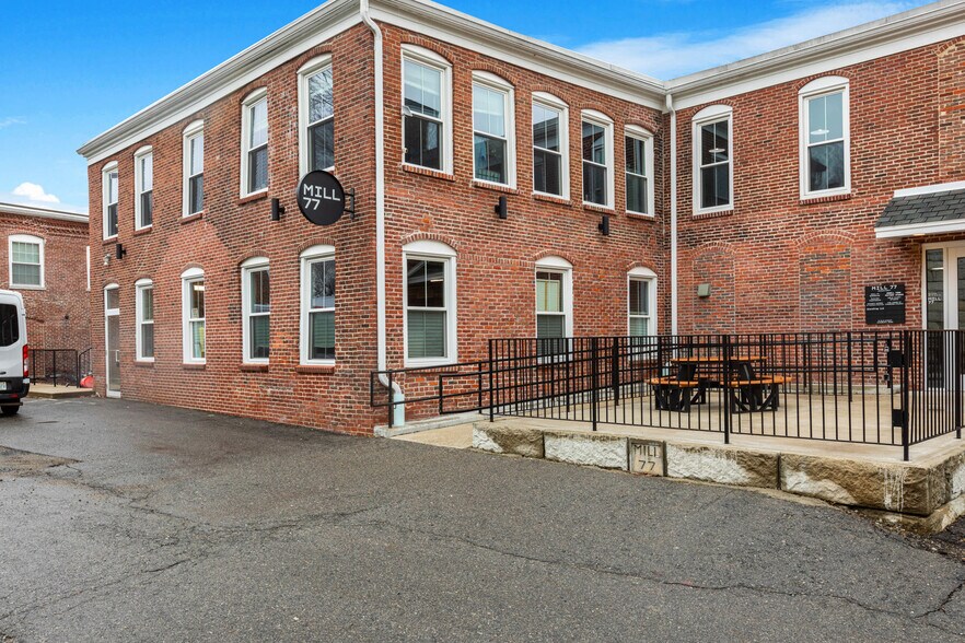 More Photos Of 77 Elm St, Amesbury Loft Creative Space For Lease
