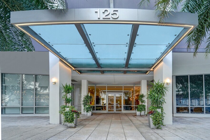 More Photos Of 125 NE 32nd St, Miami Apartments For Lease