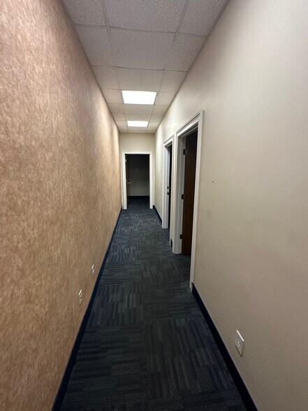 More Photos Of 1680 Broadway, Macon-Bibb Freestanding For Sale