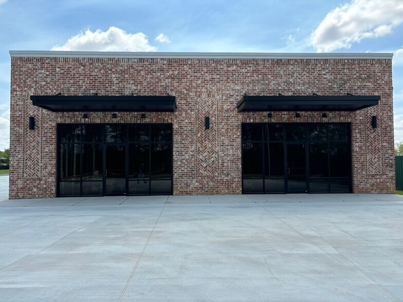 More Photos Of 230 Casey's Ln, Flowood Light Distribution For Lease