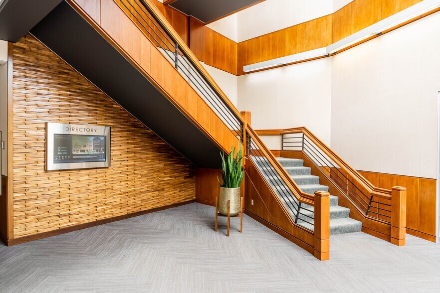 More Photos Of 500 Southborough Dr, South Portland Office For Lease