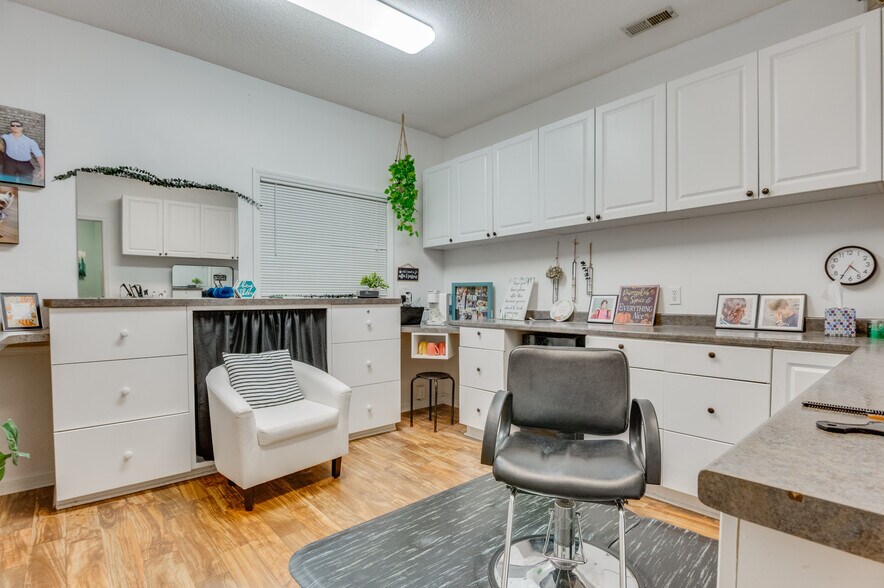 More Photos Of 411 Western Blvd, Jacksonville Medical For Lease