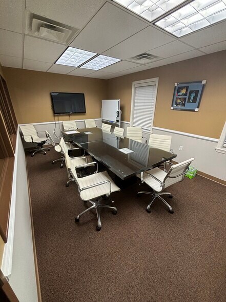 More Photos Of 15 Newark Ave, Belleville Medical For Lease