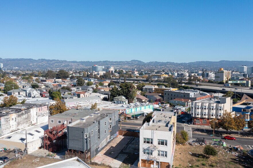 More Photos Of 2321-2323 San Pablo Ave, Oakland Warehouse For Sale