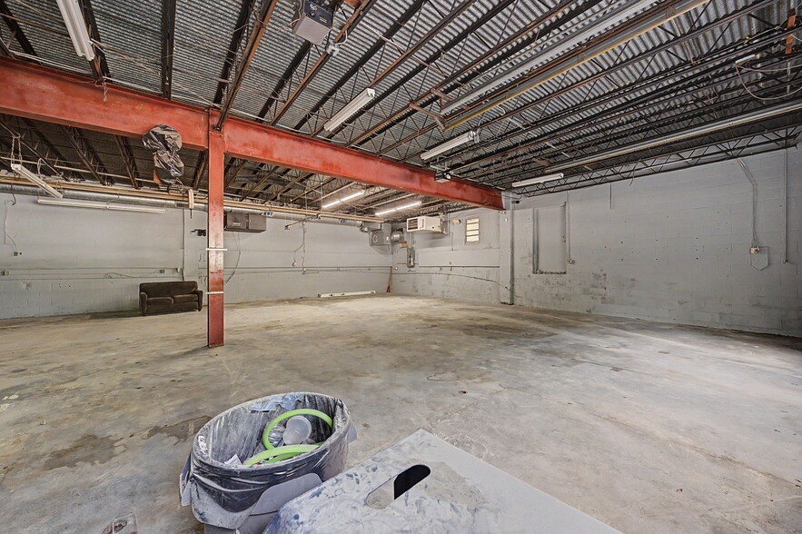 More Photos Of 23 Malcolm St, Morristown Industrial For Sale