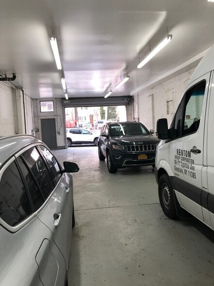 More Photos Of 8077 Cypress Ave, Glendale Warehouse For Lease