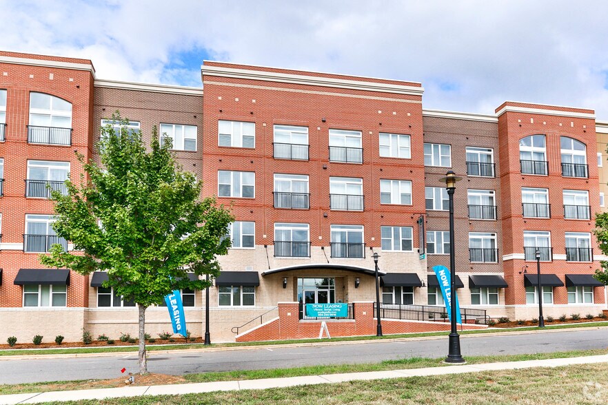 Primary Photo Of 9336 Kings Parade Blvd, Charlotte Apartments For Lease