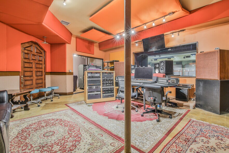 More Photos Of 5221 E Beverly Blvd, East Los Angeles Storefront Retail Residential For Sale