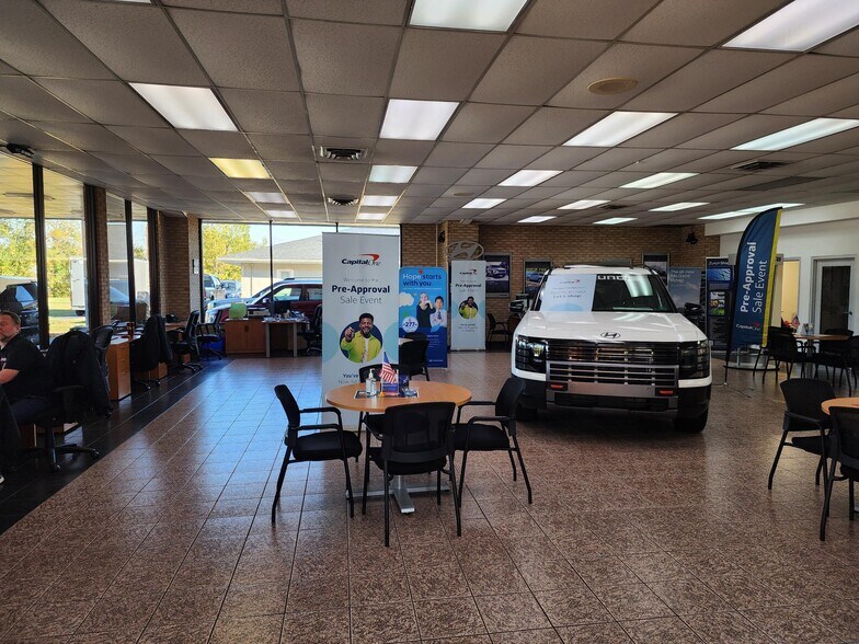 More Photos Of 2934 Valley Ave, Winchester Auto Dealership For Lease