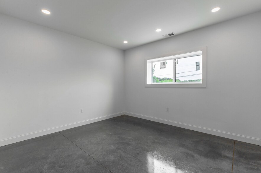 More Photos Of 3907 Caine Ln, Chattanooga Warehouse For Sale