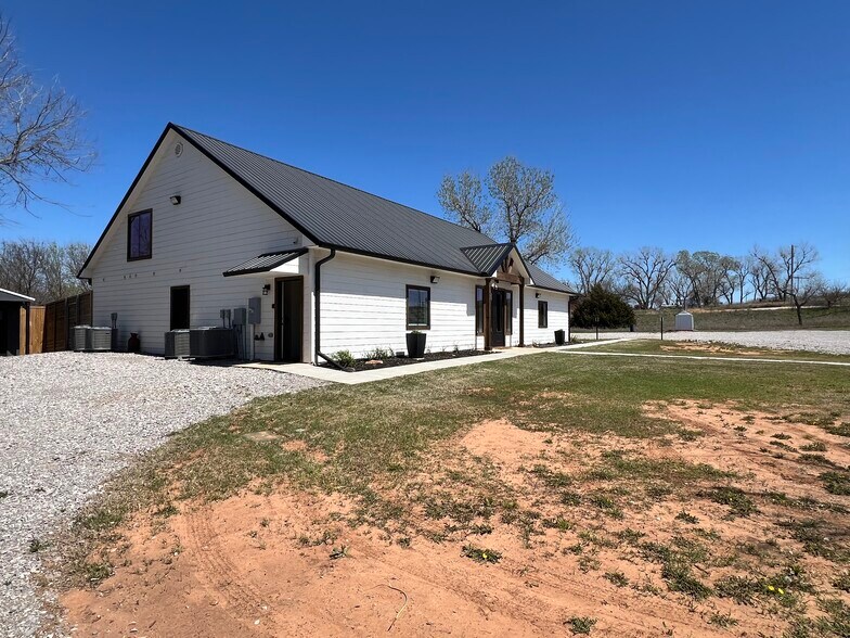 More Photos Of 17432 NE North Dr, Fletcher Religious Facility For Sale