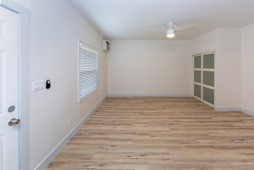 More Photos Of 1430 Linden Ave, Long Beach Multifamily For Sale