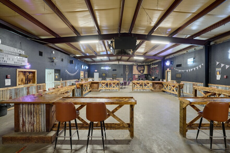 More Photos Of 3017 FM 3277, Livingston General Retail For Sale