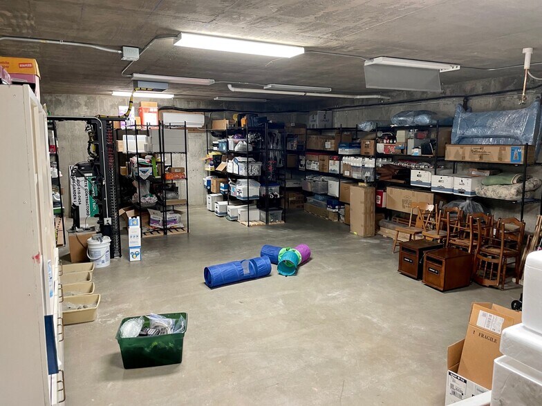More Photos Of 2200 Garden Ln, Midland Warehouse For Sale