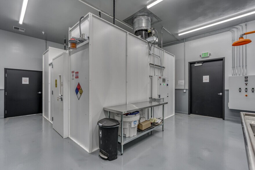 More Photos Of 680 E Glendale Ave, Sparks Warehouse For Sale