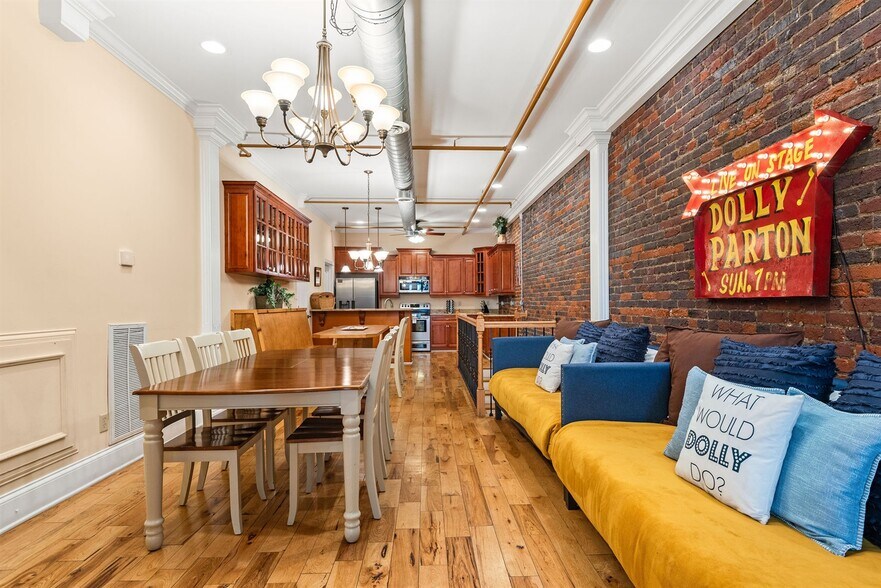 More Photos Of 214 3rd Ave N, Nashville Apartments For Sale