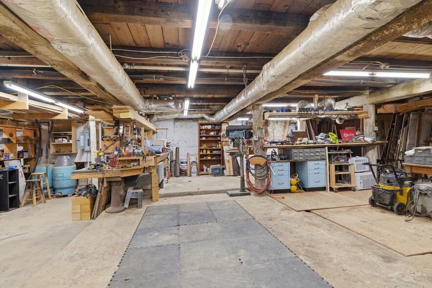 More Photos Of 953 Victory Hwy, Burrillville Bar For Sale