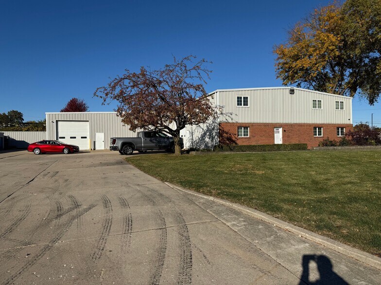Primary Photo Of 24108 S Northern Illinois Dr, Channahon Warehouse For Lease