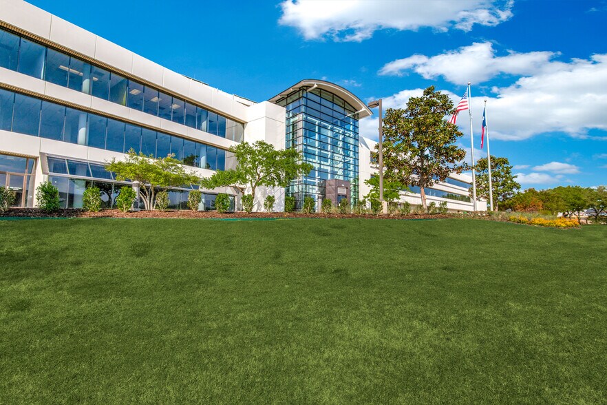 More Photos Of 2901 Kinwest Pky, Irving Office For Lease