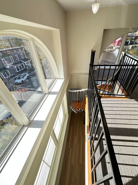 More Photos Of 44 Main St, Clinton Office For Lease