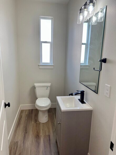 More Photos Of , Kelso Multifamily For Sale