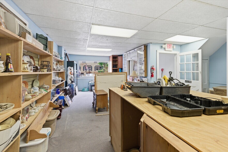 More Photos Of 198 N Main St, Salem Storefront Retail Residential For Sale