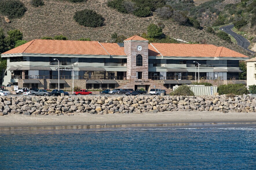 More Photos Of 22917 Pacific Coast Hwy, Malibu Office For Lease