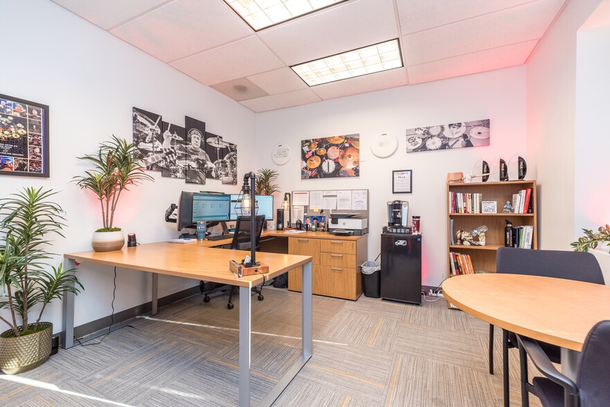 More Photos Of 905 Airport Rd, West Chester Research And Development For Lease