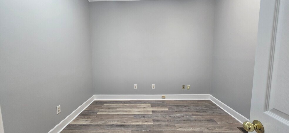 More Photos Of 2525 Raeford Rd, Fayetteville Medical For Sale