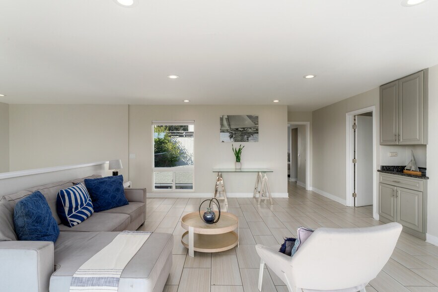 More Photos Of 1920 Beryl St, San Diego Specialty For Sale